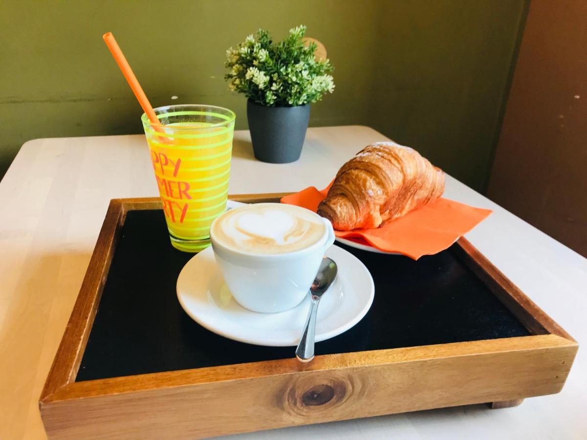 Al Vicolo Stretto Bed & Breakfast Santa Maria a Vico Ngoại thất bức ảnh